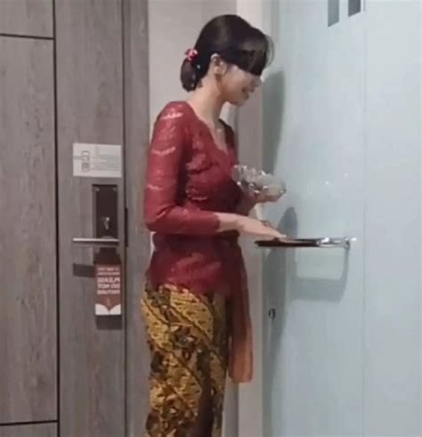 kebaya merah viral video